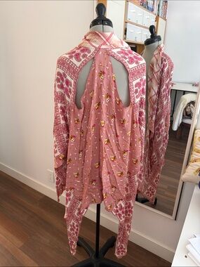 Free People Pink Floral Open-Back Kimono One Size